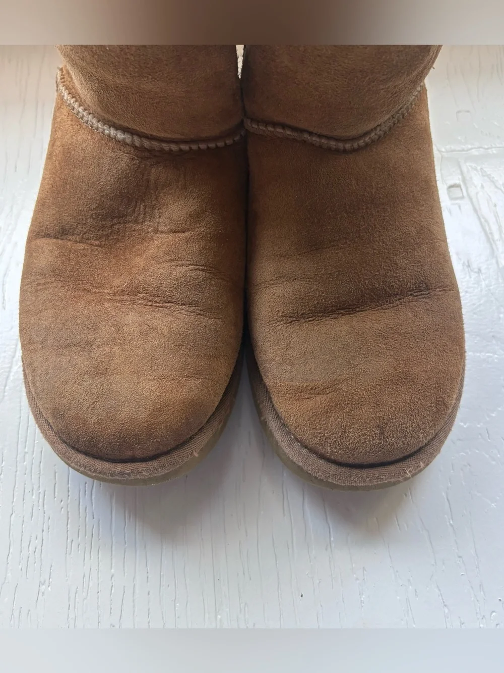 UGG Women’s Chestnut Button Short Shearling Boots, Size 7